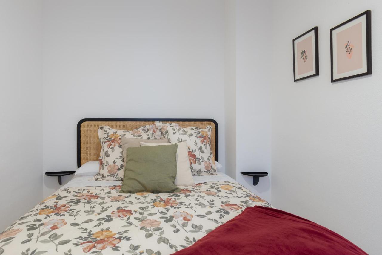 Bright Apartment With Patio And Balconies In The Center Málaga Eksteriør bilde