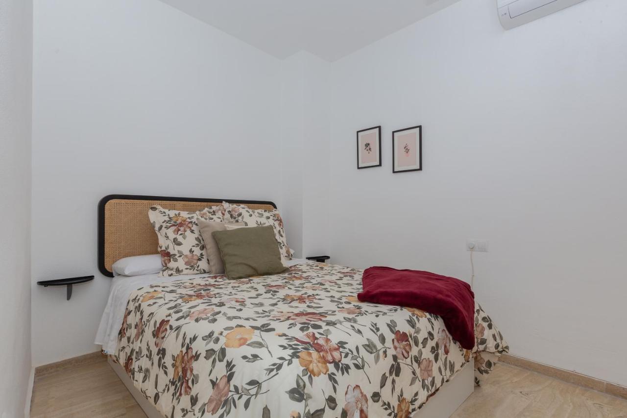 Bright Apartment With Patio And Balconies In The Center Málaga Eksteriør bilde